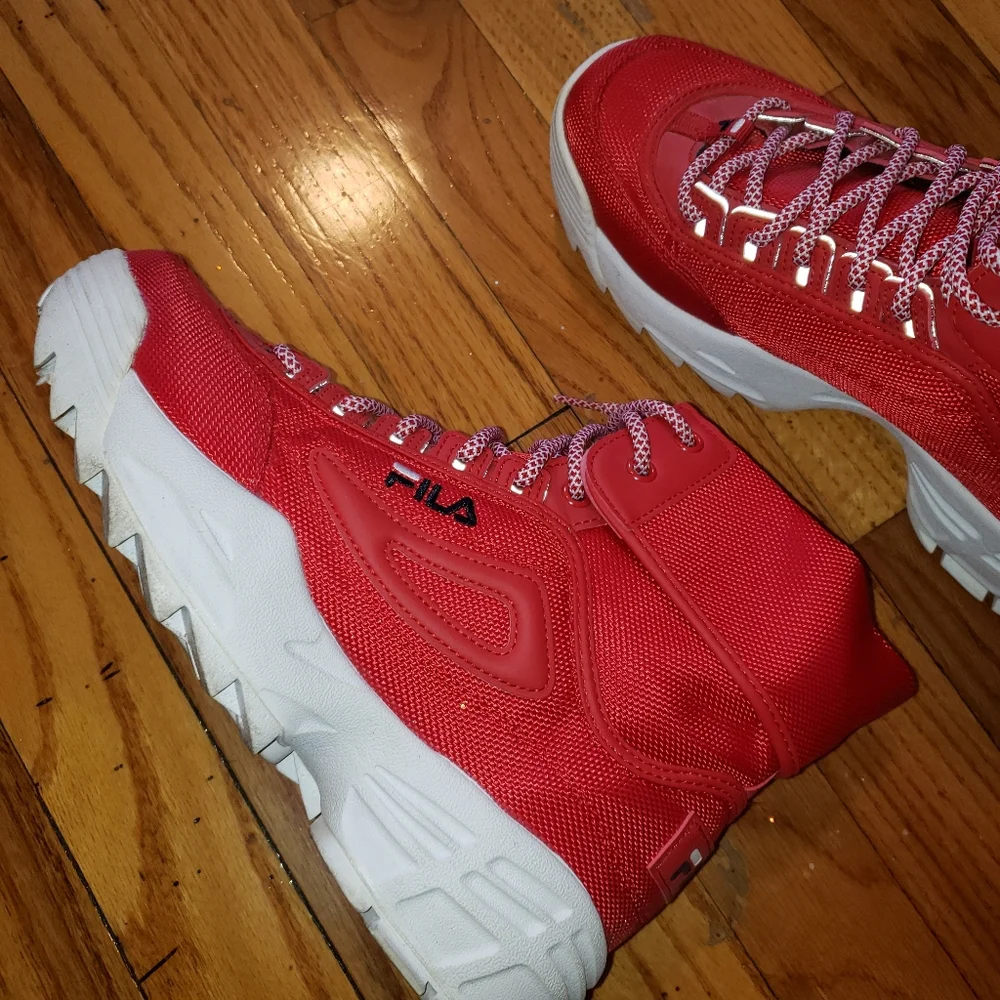 High top FILA SNEAKERS( size9) - Picture 8 of 10